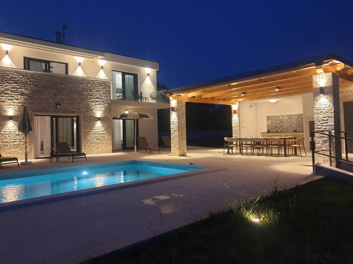 Luxury Villa Serena 2022 - With Heated Pool Cukrici Zewnętrze zdjęcie