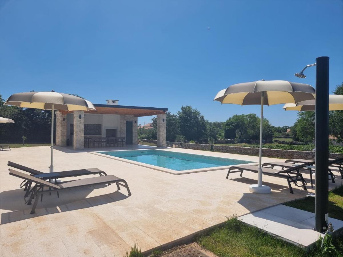Luxury Villa Serena 2022 - With Heated Pool Cukrici Zewnętrze zdjęcie